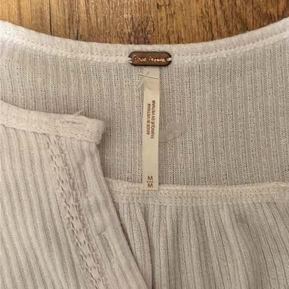 Free People White Flowy Quarter Button Long Sleeve Top D7 - Picture 2 of 4